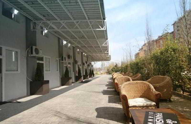 Hotel Pansion Bianko Skopie Exterior foto